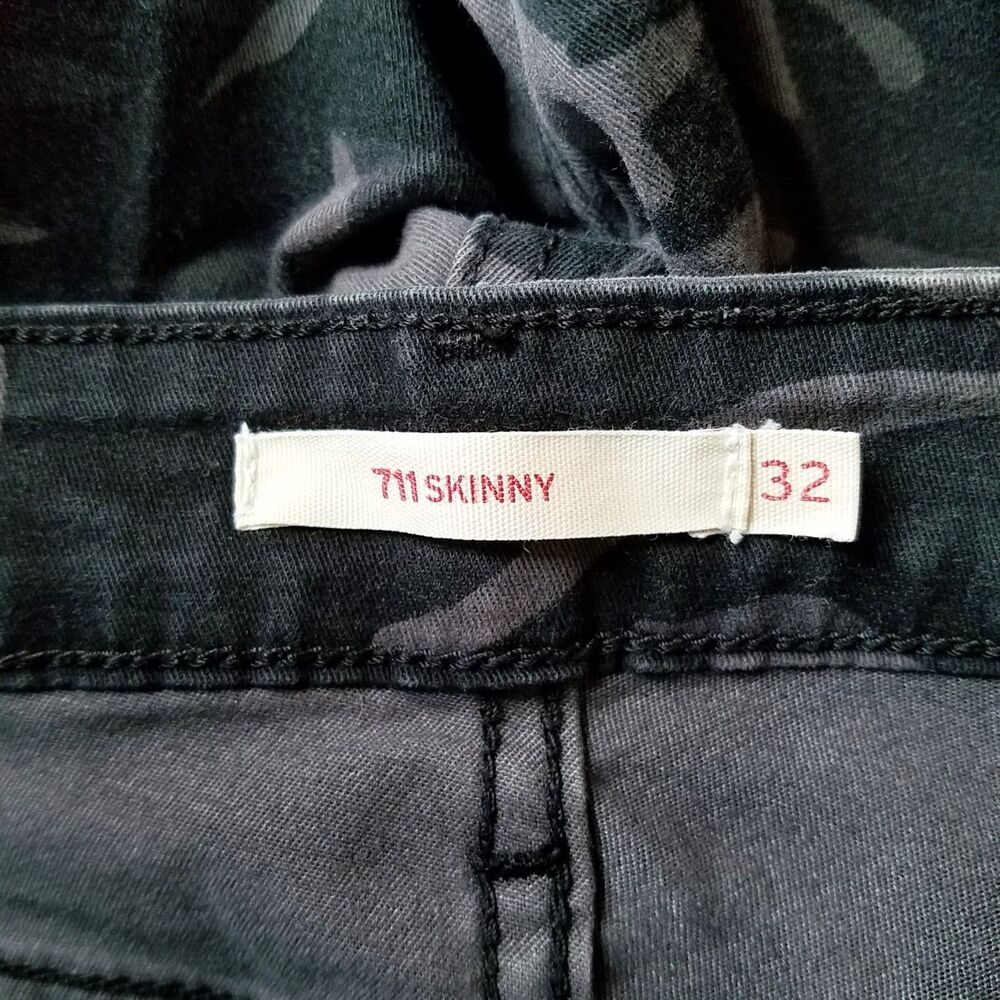 Levi's 711 Skinny Ankle Jeans Women’s 32 (32x25.5) Black Gray Camo Stretch Denim - Picture 4 of 5